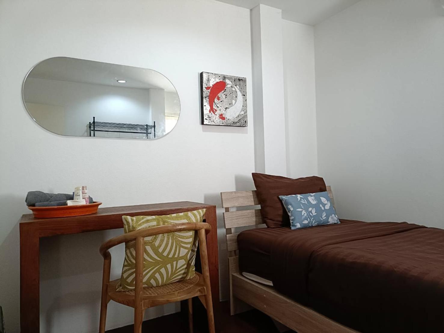 8Th House @ Center Of Chiangmai Old Town Apartman Csiangmaj Kültér fotó